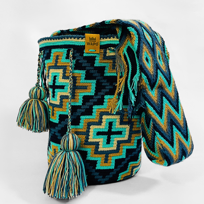 Bolsa tecida à mão Azul