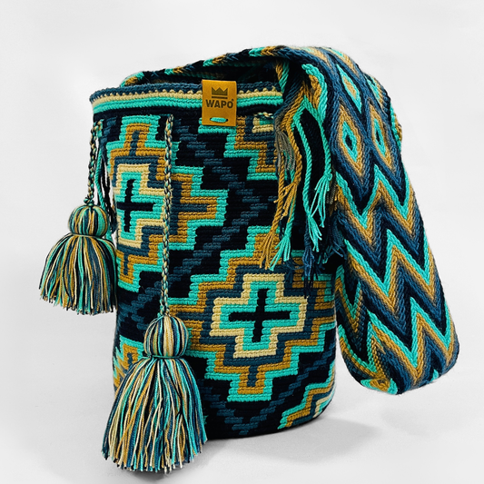 Bolsa tecida à mão Azul